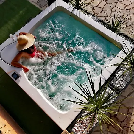 D'hotes La Potiniere Bed and Breakfast Saint-Raphaël