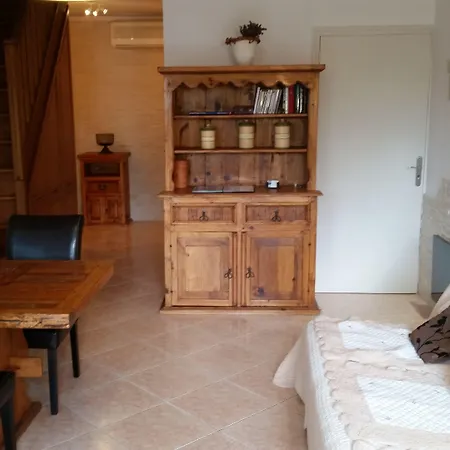 D'hotes La Potiniere Сен-Рафаэль