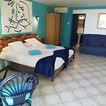 D'hotes La Potiniere 4* Сен-Рафаэль