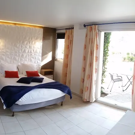 D'hotes La Potiniere 4*