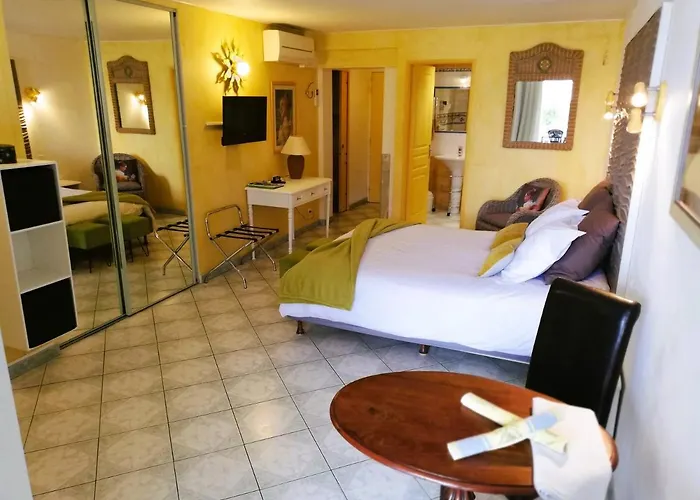 Bed & Breakfast D'hotes La Potiniere Saint-Raphael (Var)