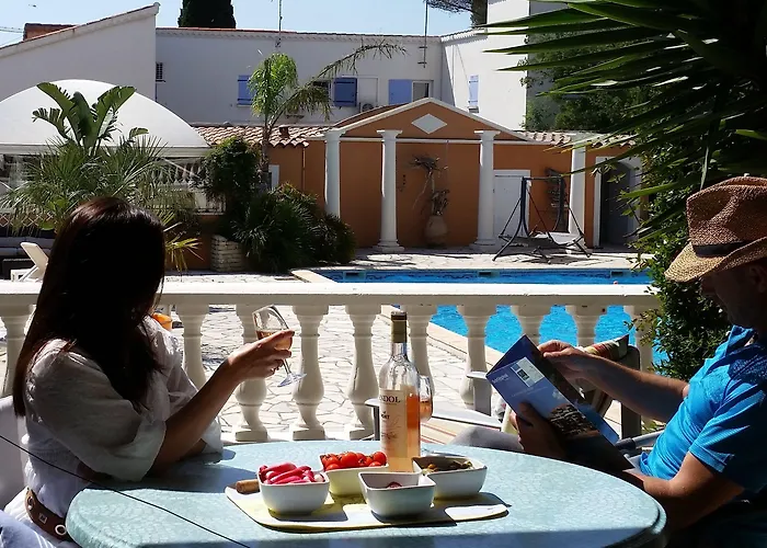 D'hotes La Potiniere Bed & Breakfast 4*