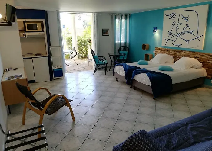 D'hotes La Potiniere Saint-Raphael (Var)