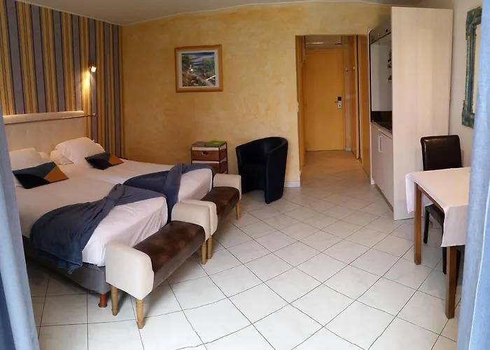 Panzió D'hotes La Potiniere 4*